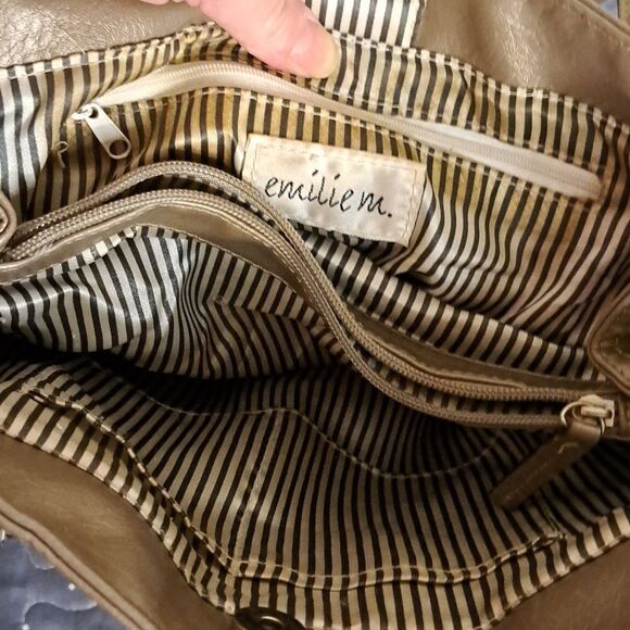 Emilie M gold shoulder bag - Picture 3 of 5